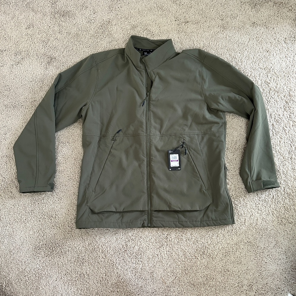 Men’s under Armor tactical jacket
